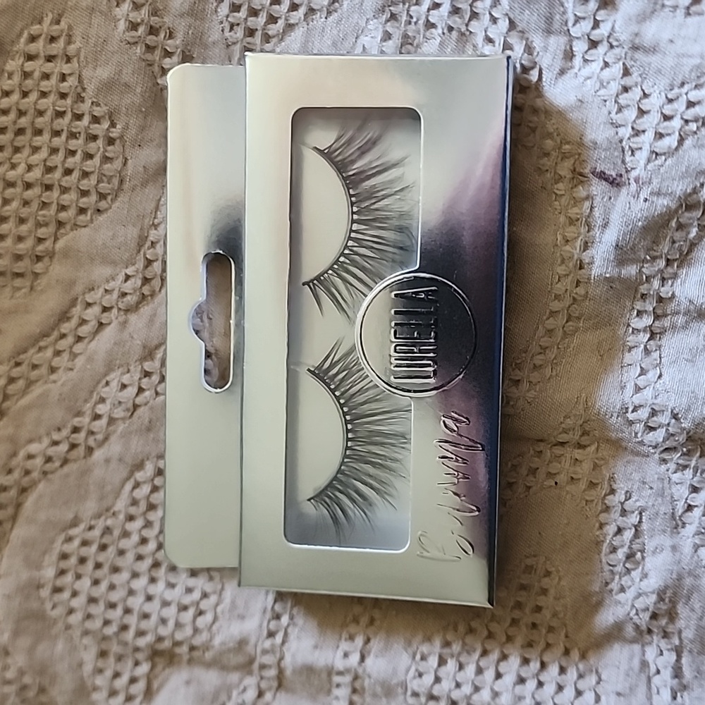 Eyelashes